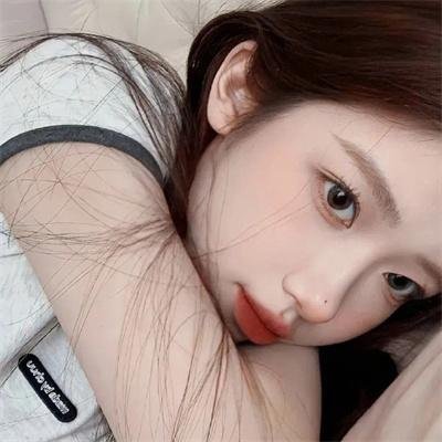 她不当女主很多年